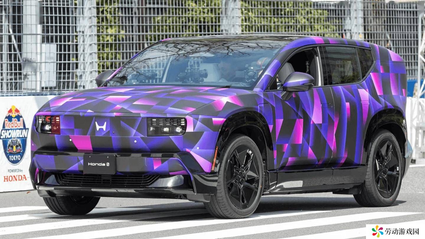 本田纯电SUV Honda 0量产版亮相，CES 2025概念车设计得以延续