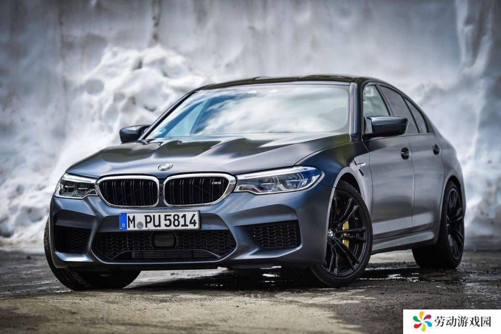 纽北再现宝马宽体M5，V8引擎测试引发热议