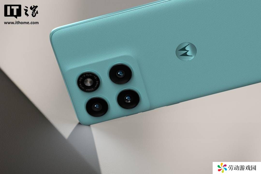 摩托罗拉Edge 60 Fusion来袭：独特帆布外观，售价299.99英镑起